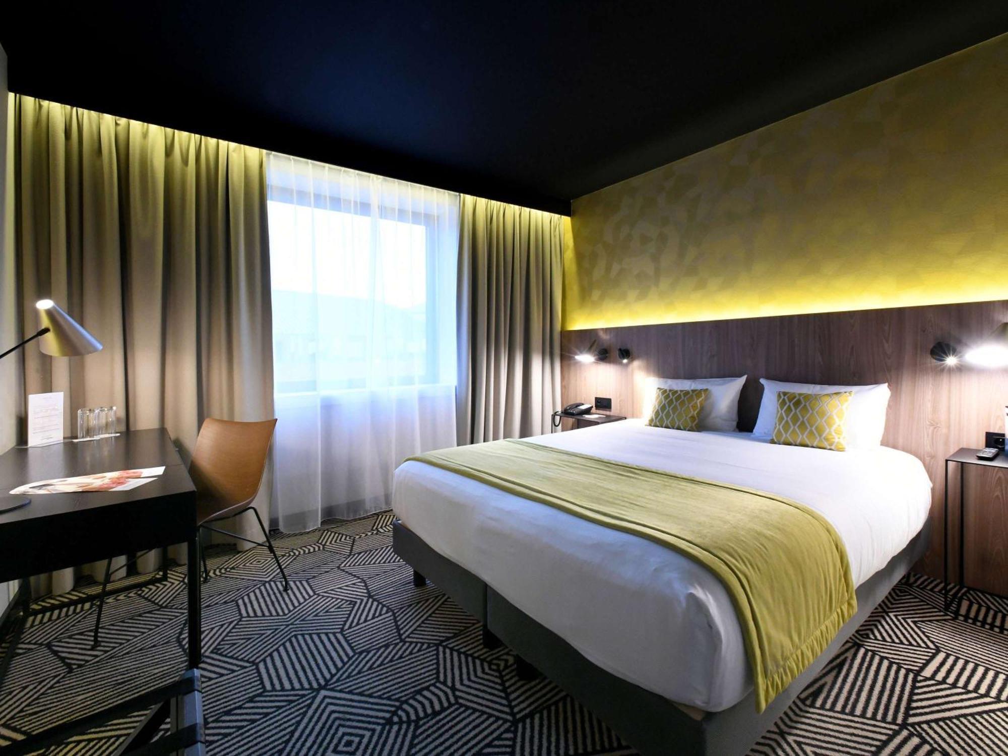 Mercure Arras Centre Gare Bagian luar foto