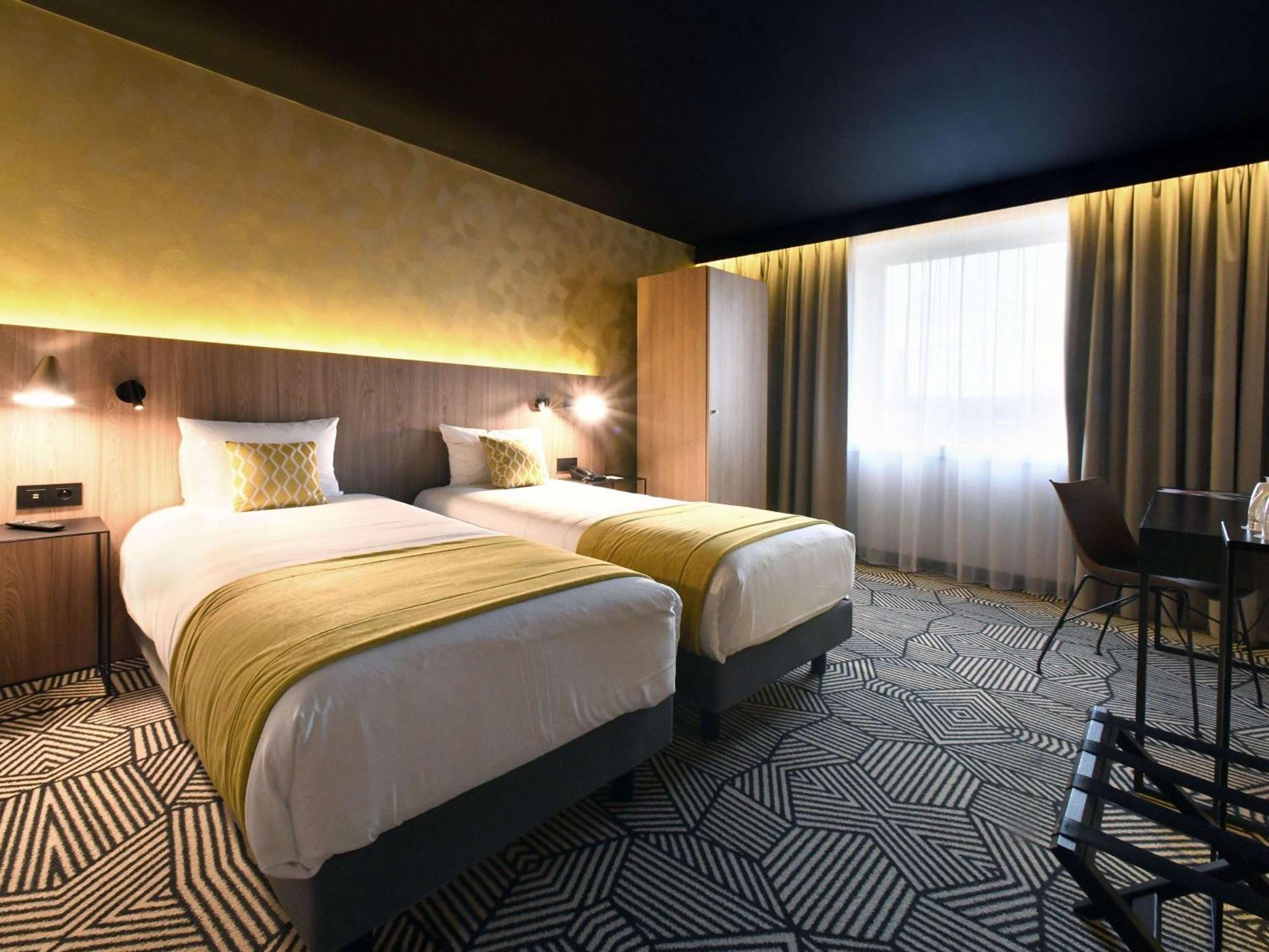 Mercure Arras Centre Gare Bagian luar foto