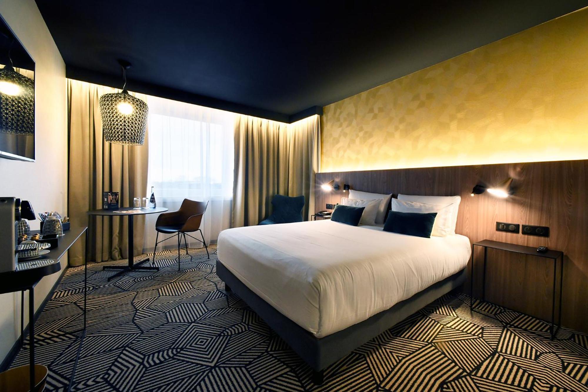 Mercure Arras Centre Gare Bagian luar foto
